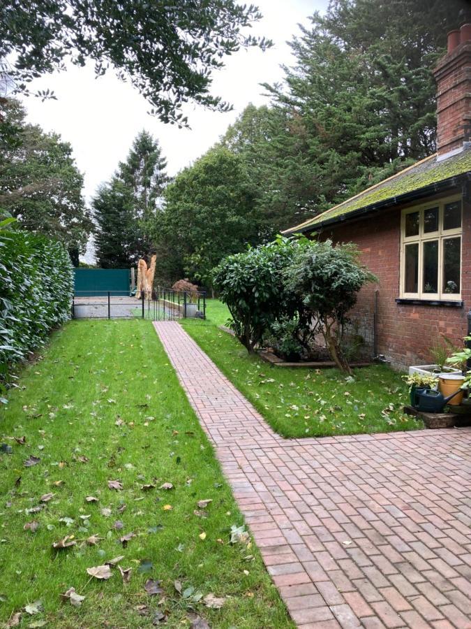 Woodland Retreat, Market Lane, Blundeston, Lowestoft Exterior photo