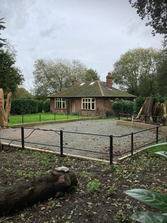 Woodland Retreat, Market Lane, Blundeston, Lowestoft Exterior photo